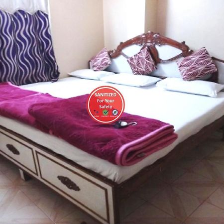 Hotel P N Ganga Varanasi Esterno foto