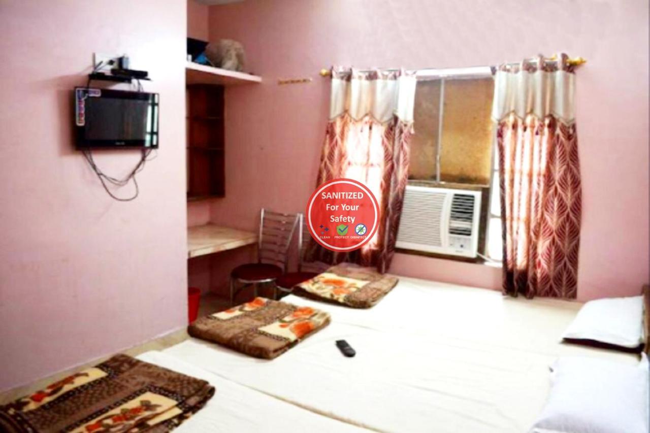 Hotel P N Ganga Varanasi Esterno foto